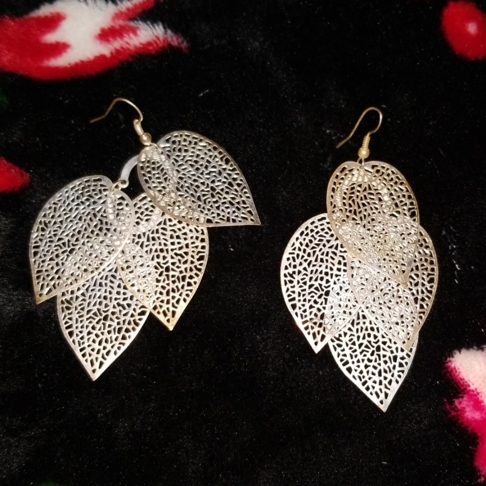 Silver Dangly Leaf Earrings